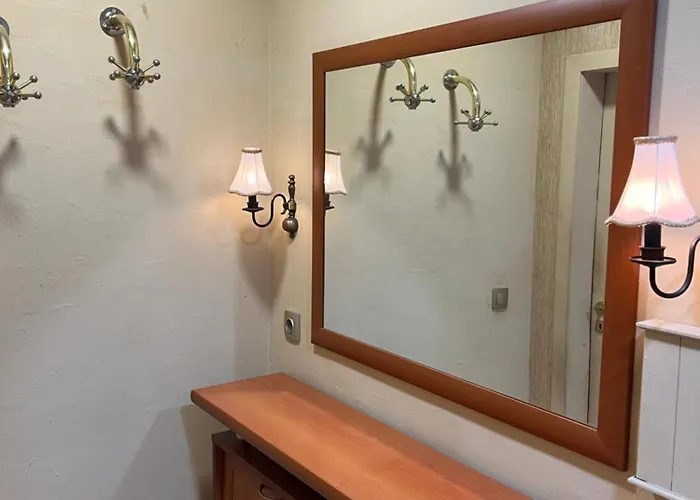 Cathedral Apartment Warna